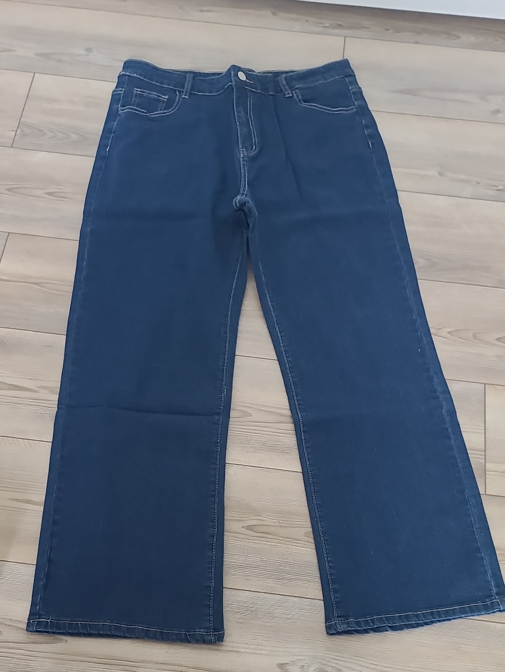 Women's Dark Blue Wide-Leg Jeans.  BB19